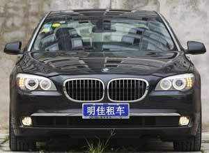 成都租車市場全解析 婚車、商務(wù)租車與汽車租賃公司指南